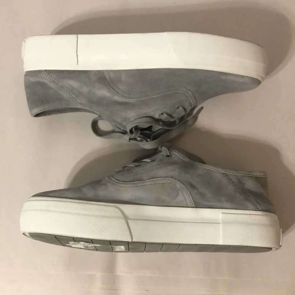 Vince gray suede